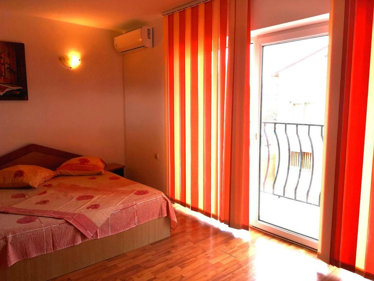 Vila Lucy Costinesti Hotel Ngoại thất bức ảnh